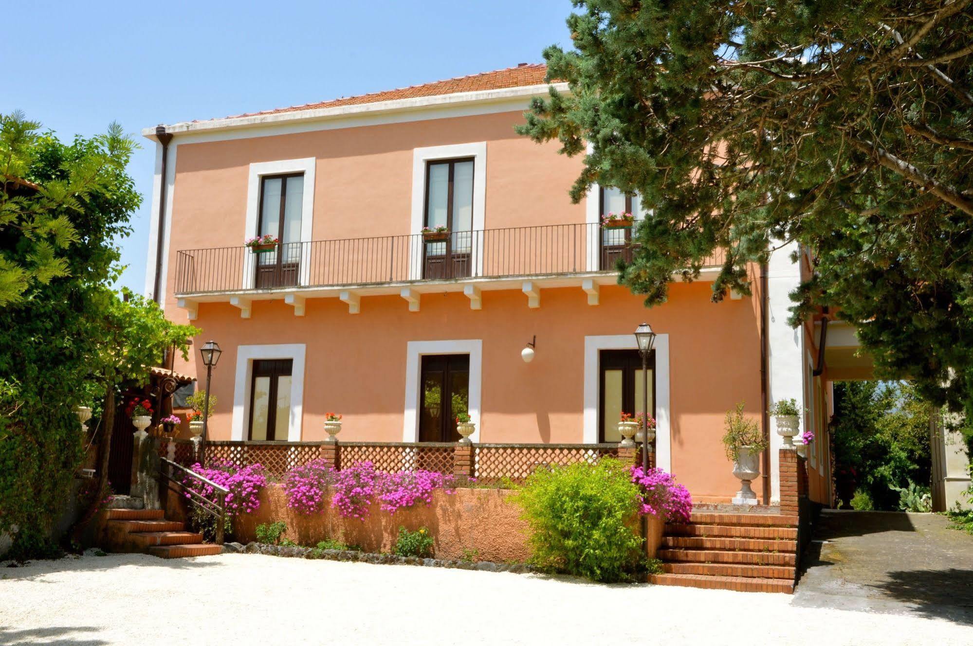 Villa Bonaccorso - Antica E Maestosa Villa Con Piscina Ai Piedi Dell'Etna Виагранде Экстерьер фото